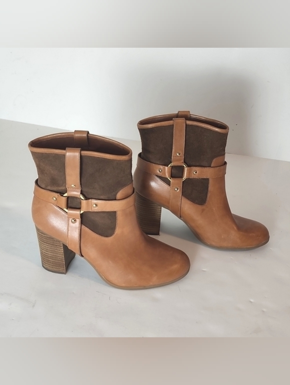 Ralph Lauren Women’s Dylan Tan Leather Brown Suede Gold Ankle Bootie Size 7B